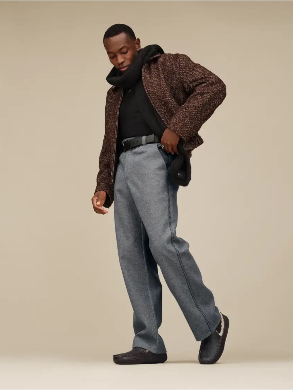 UGG | Ascot Slippers - Picture 6 of 7